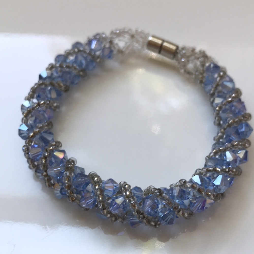 Jewelry - Picture 3 of 4